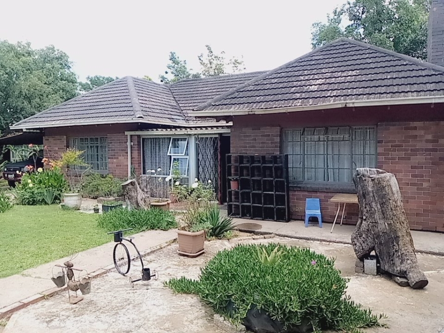 3 Bedroom Property for Sale in Vierfontein Free State